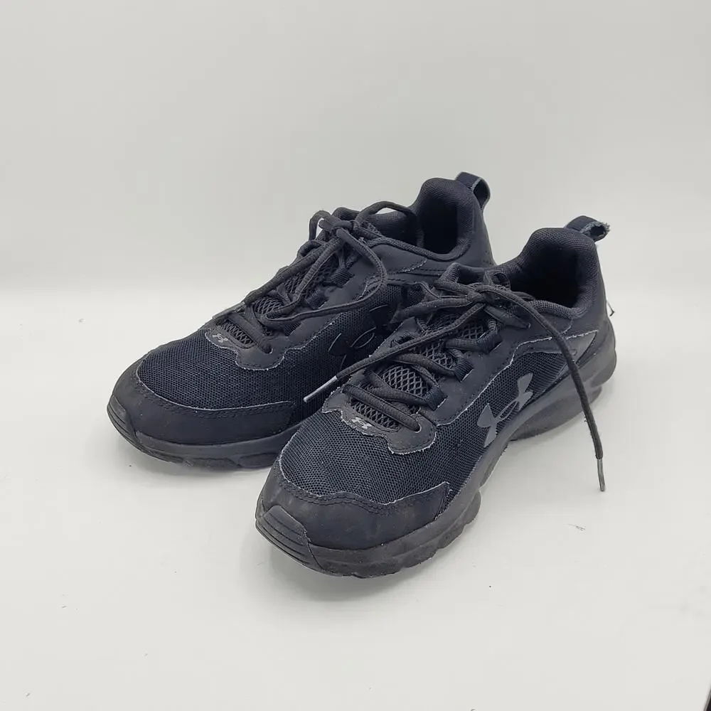 Under Armour Charged Assert 9 black Running boy's size 5.5y